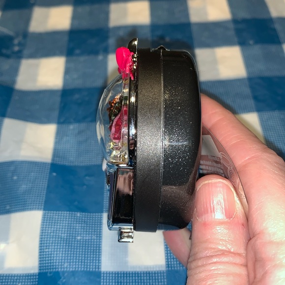 Bath & Body Works Santa With Presents Vent Clip Car Fragrance Holder - Picture 3 of 4